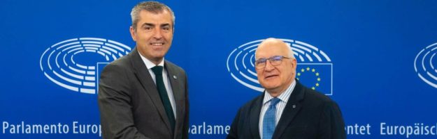 DOMÍNGUEZ LOGRA QUE LA COMISIÓN DE INMIGRACIÓN EN EUROPA VISITE CANARIAS ESTE AÑO 29-1-25