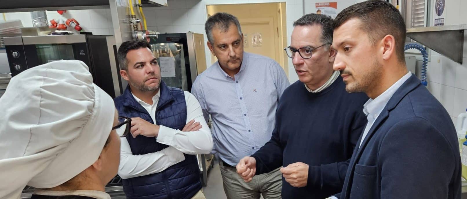 FOTO. Poli Suárez visita el CEIP La Destila (1)