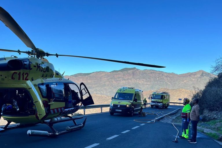 HOMBRE HERIDO AL VOLCAR UN VEHÍCULO EN TEJEDA 13-1-25