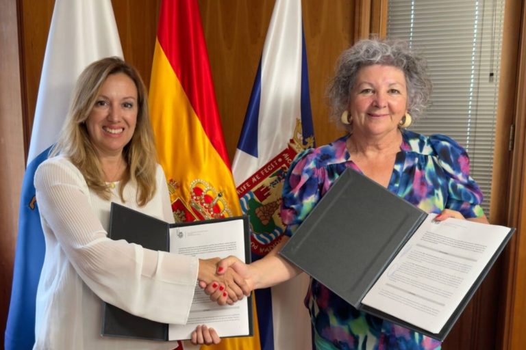 ROSA DÁVILA Y AGUSTINA BELTRÁN 001 (1)