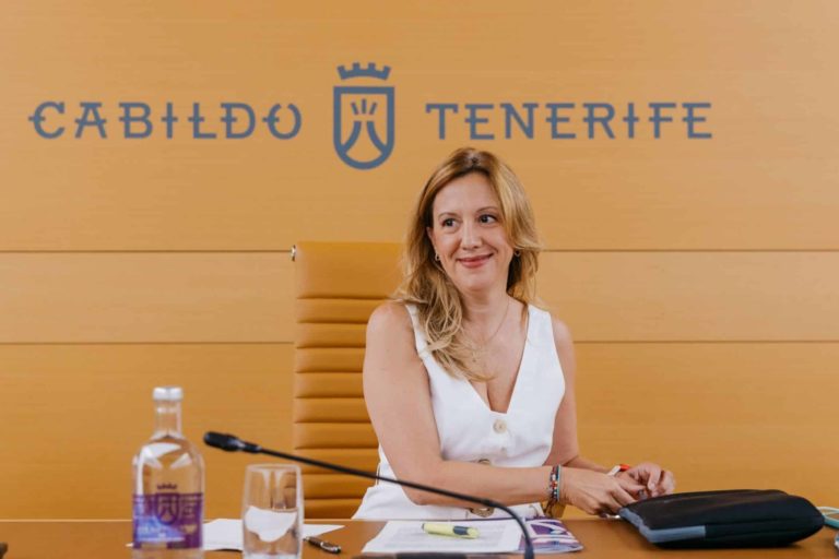 Rosa Dávila-Presidenta (23)