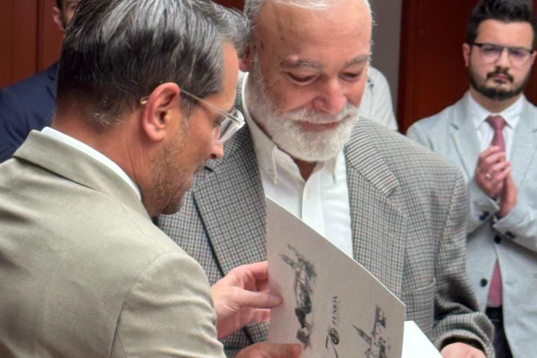 130225 Acto 70 aniversario primer pleno FUSI�N Ayuntamiento de Los Realejos (12) (1)