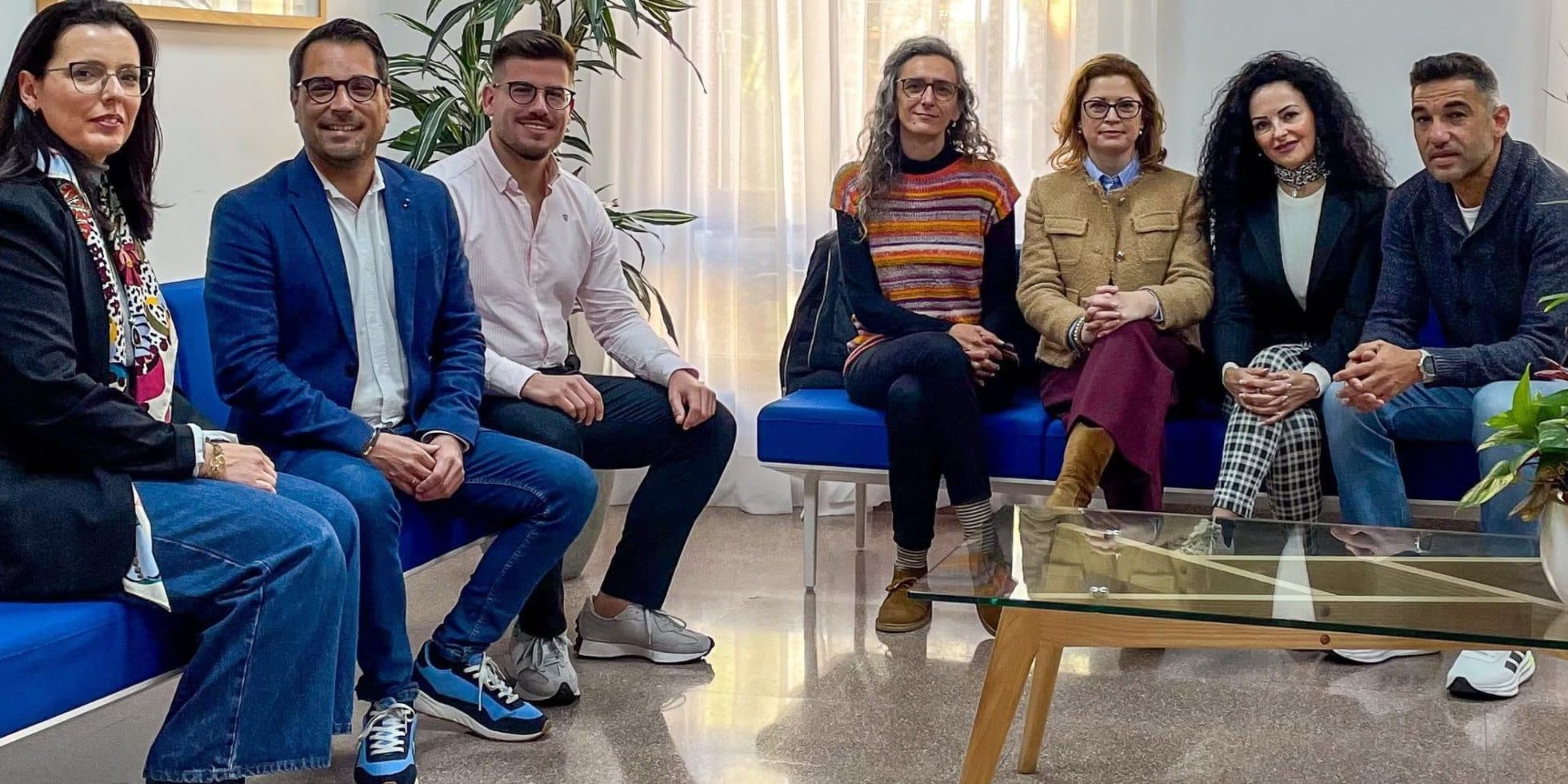 140225 Incorporaciones t�cnica administraci�n general educador y trabajadora social