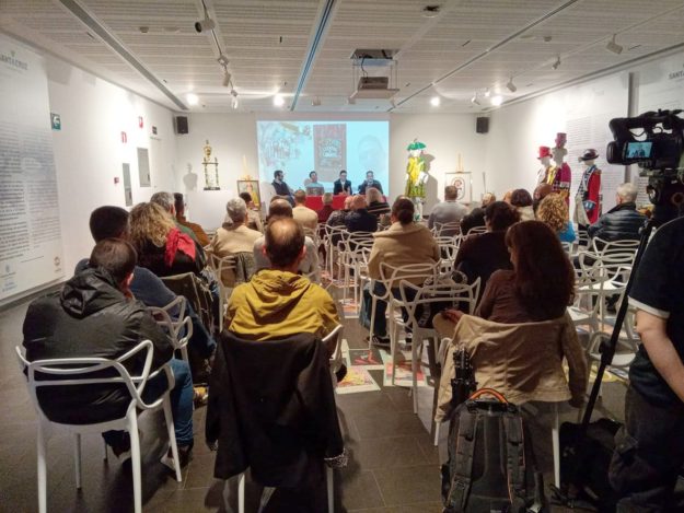 250211 Presentación libro Casa Carnaval