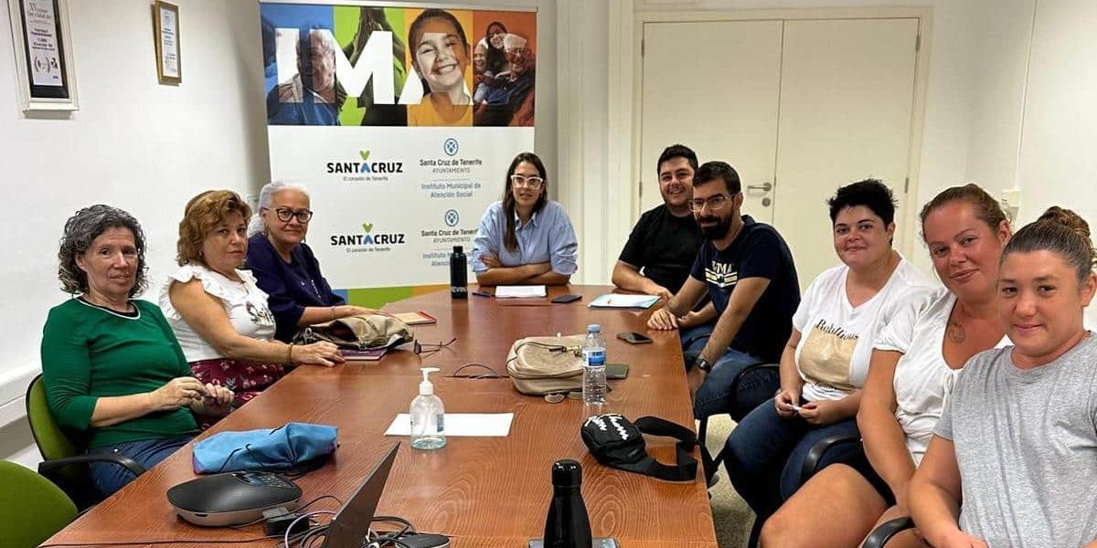 250214 Santa Cruz rechaza el acoso a las trabajadoras del SAD