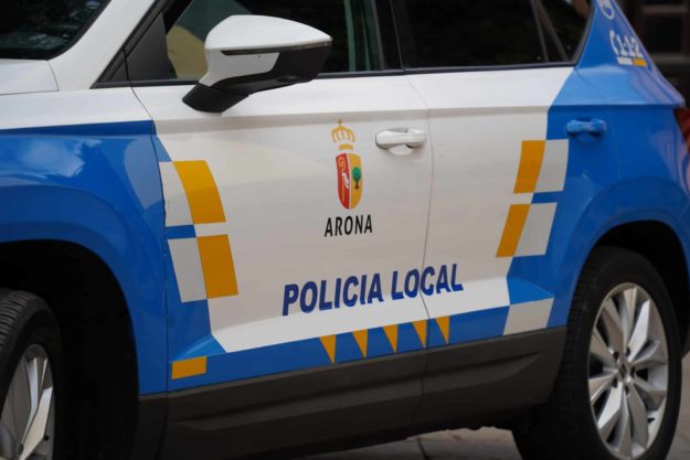 Arona vehículo policía local 2