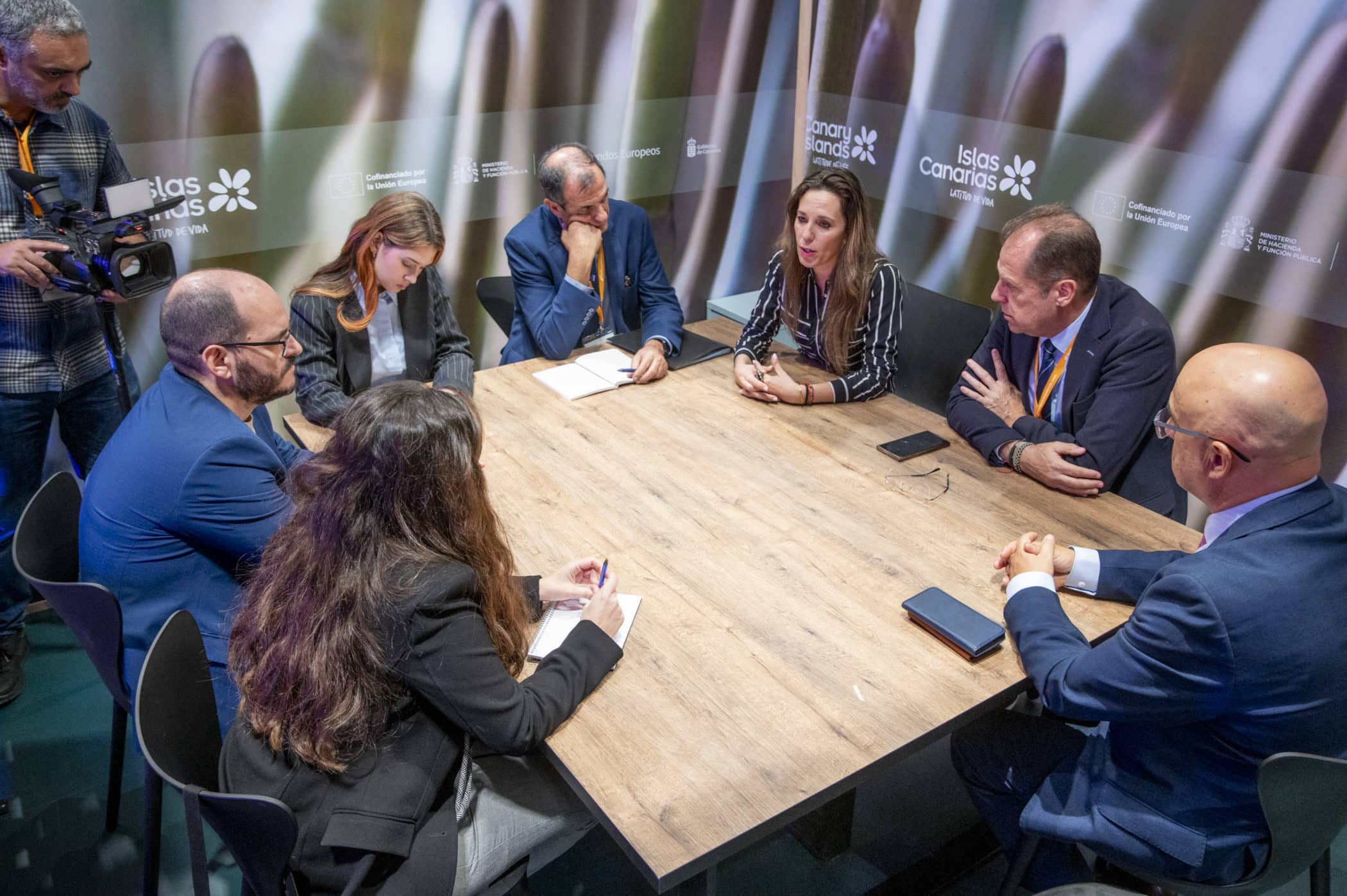 BOOKING FITUR -6