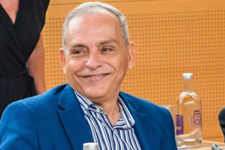 EFRAÍN MEDINA 001