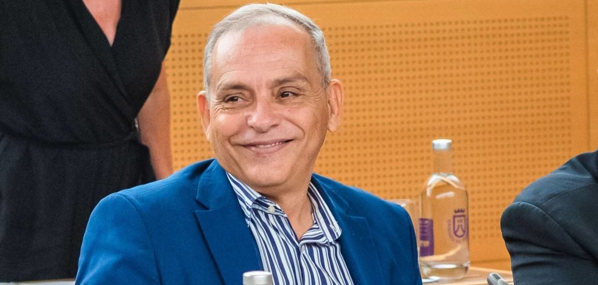 EFRAÍN MEDINA 001