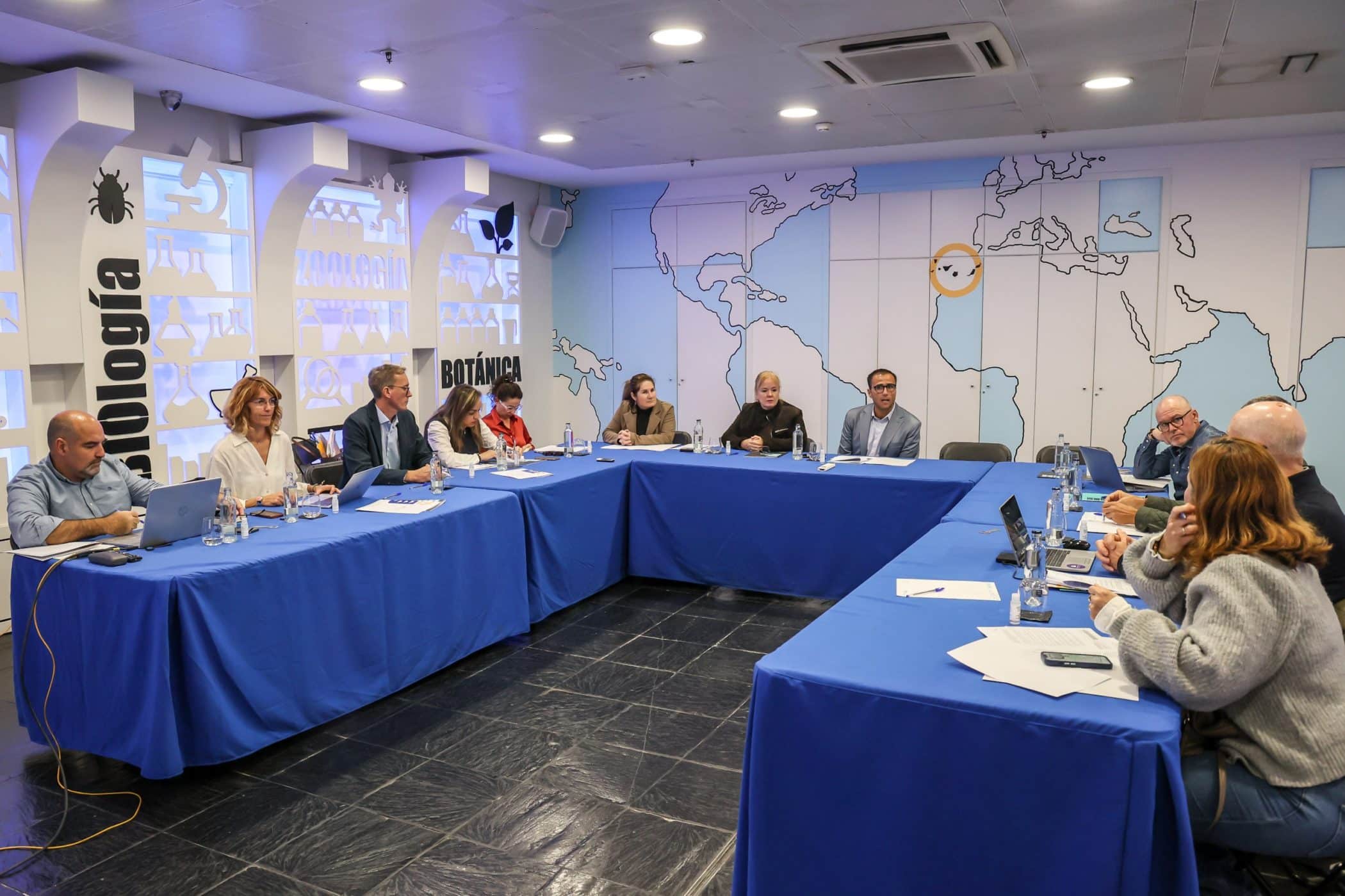 FOTO. Reunión constitutiva del Observatorio Canario de la Actividad Física y el Deporte (3)