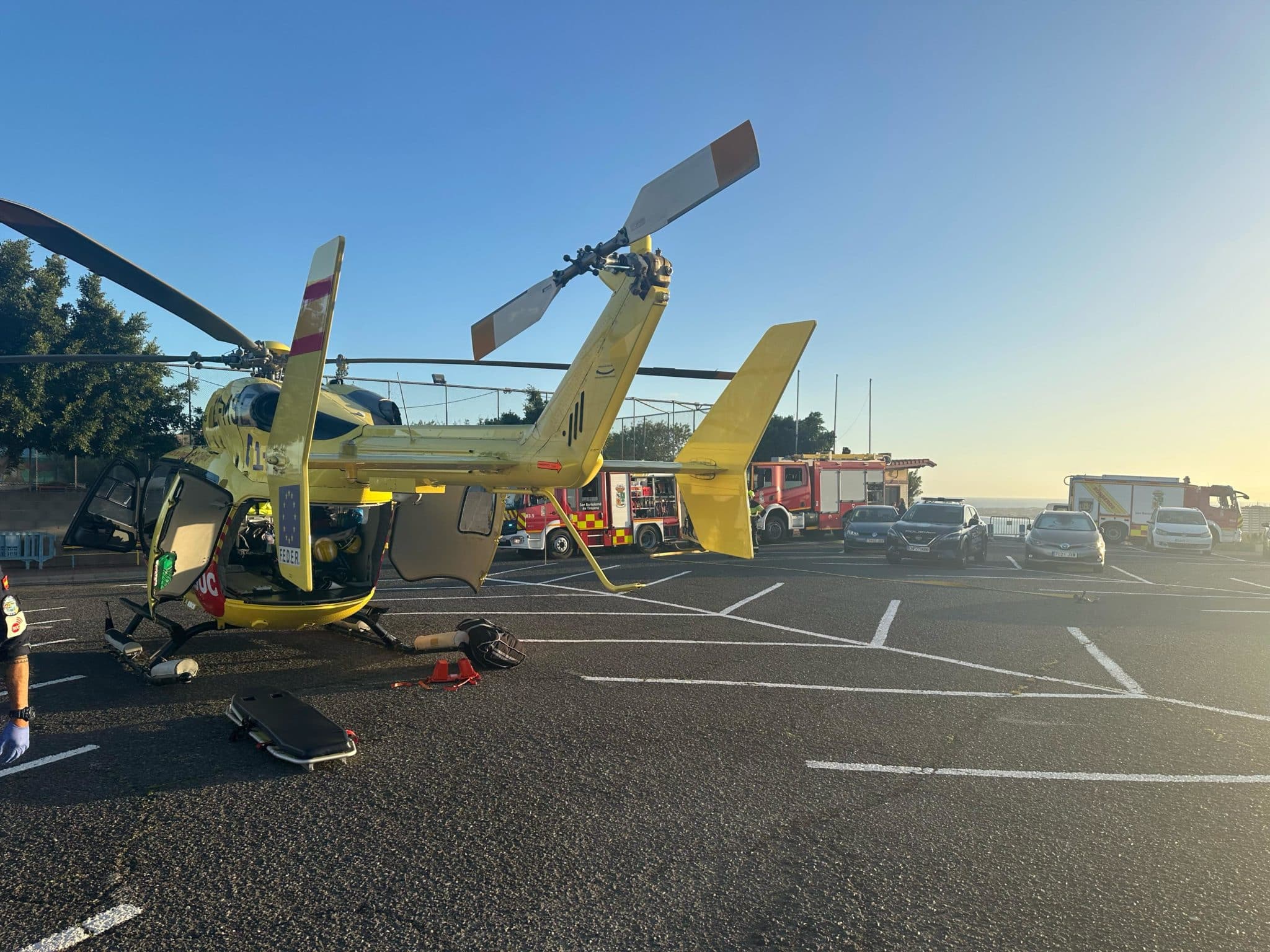 El helicóptero del SUC traslada en estado grave a un herido que sufrió ...