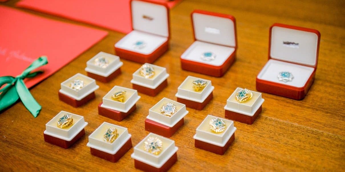 Insignias