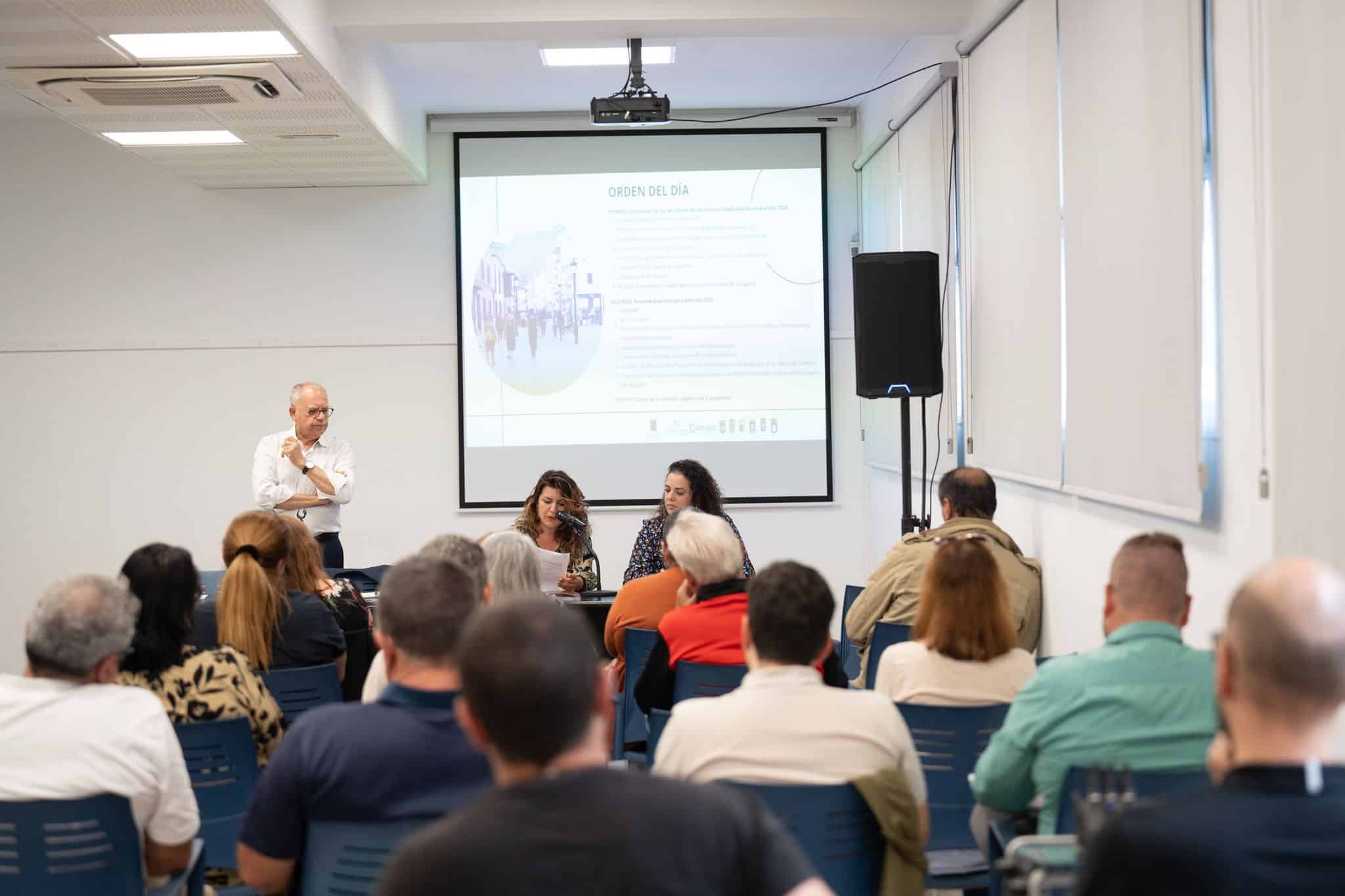 Jornada con empresarios en Playa de Santiago
