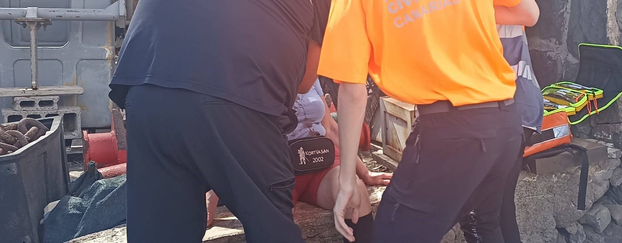 SENDERISTA HERIDA AL SUFRIR UNA CAÍDA EN SAN SEBASTIÁN DE LA GOMERA1 3-1-25