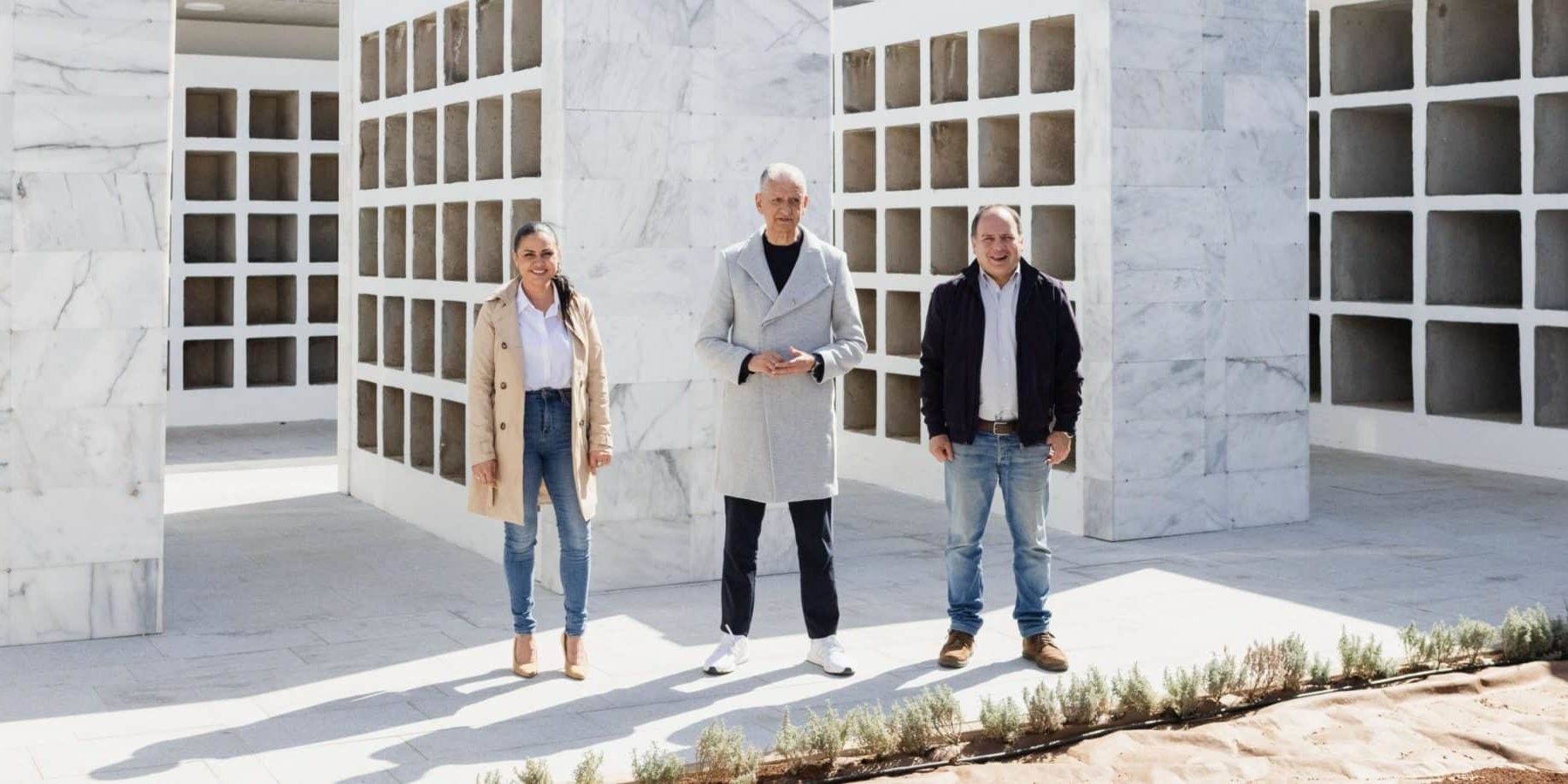 visita a zona ampliación. alcalde y concejales de servicios y cementerios