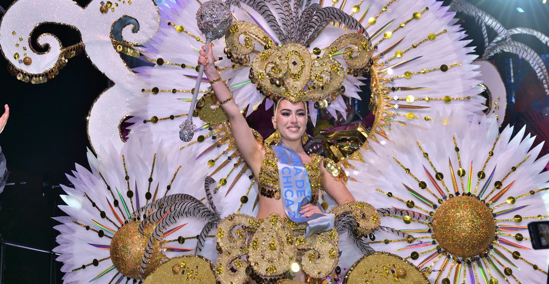 01_REINA PIÑATA CHICA 2025 TACORONTE