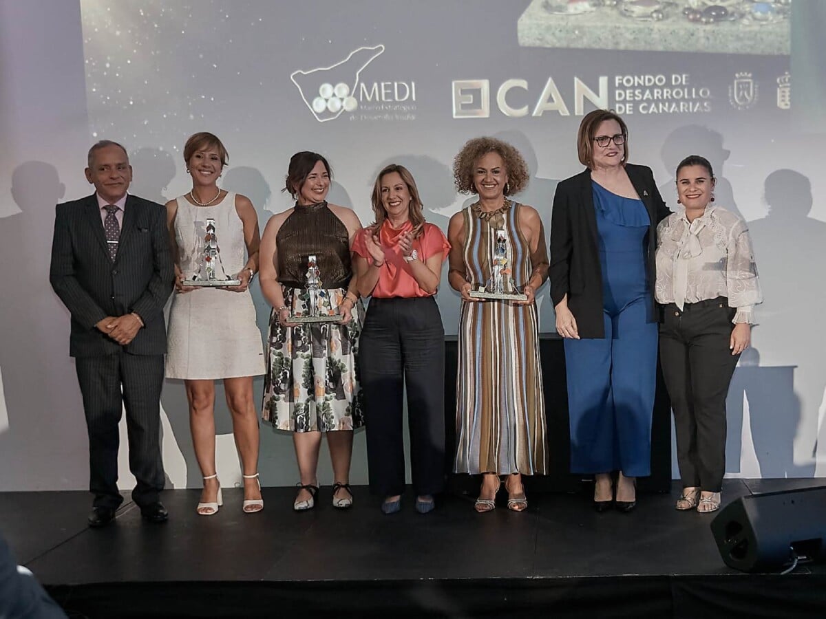 24-07-02_PREMIOS_ESTAMOS_CON_ELLAS_011-1-1200×900 (1)