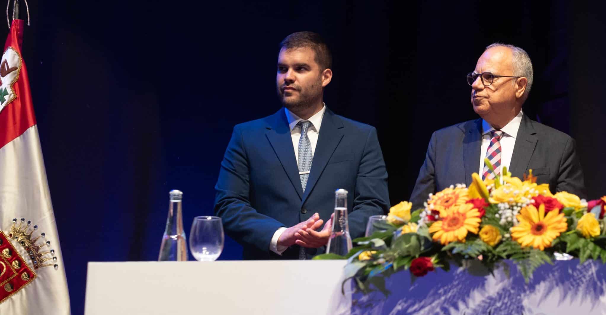 240325-el-presidente-del-cabildo-de-la-gomera-casimiro-curbelo-y-el-consejero-de-juventud