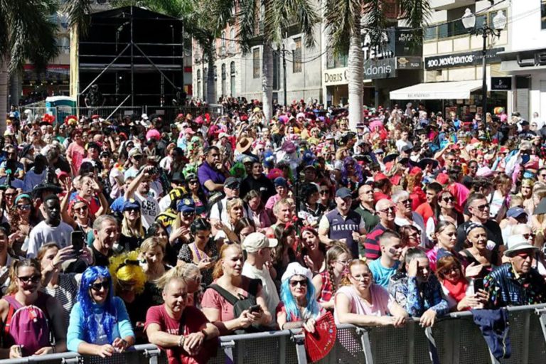 2502301 Carnaval de Día