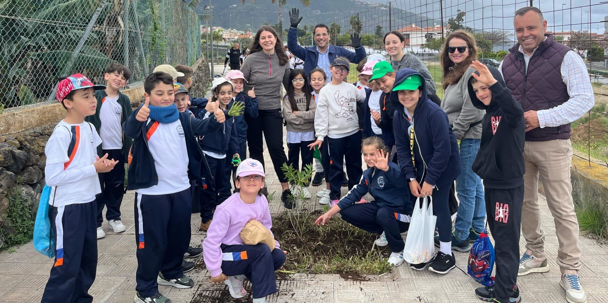 270325 Actividad siembra de �rboles La Gorvorana 17