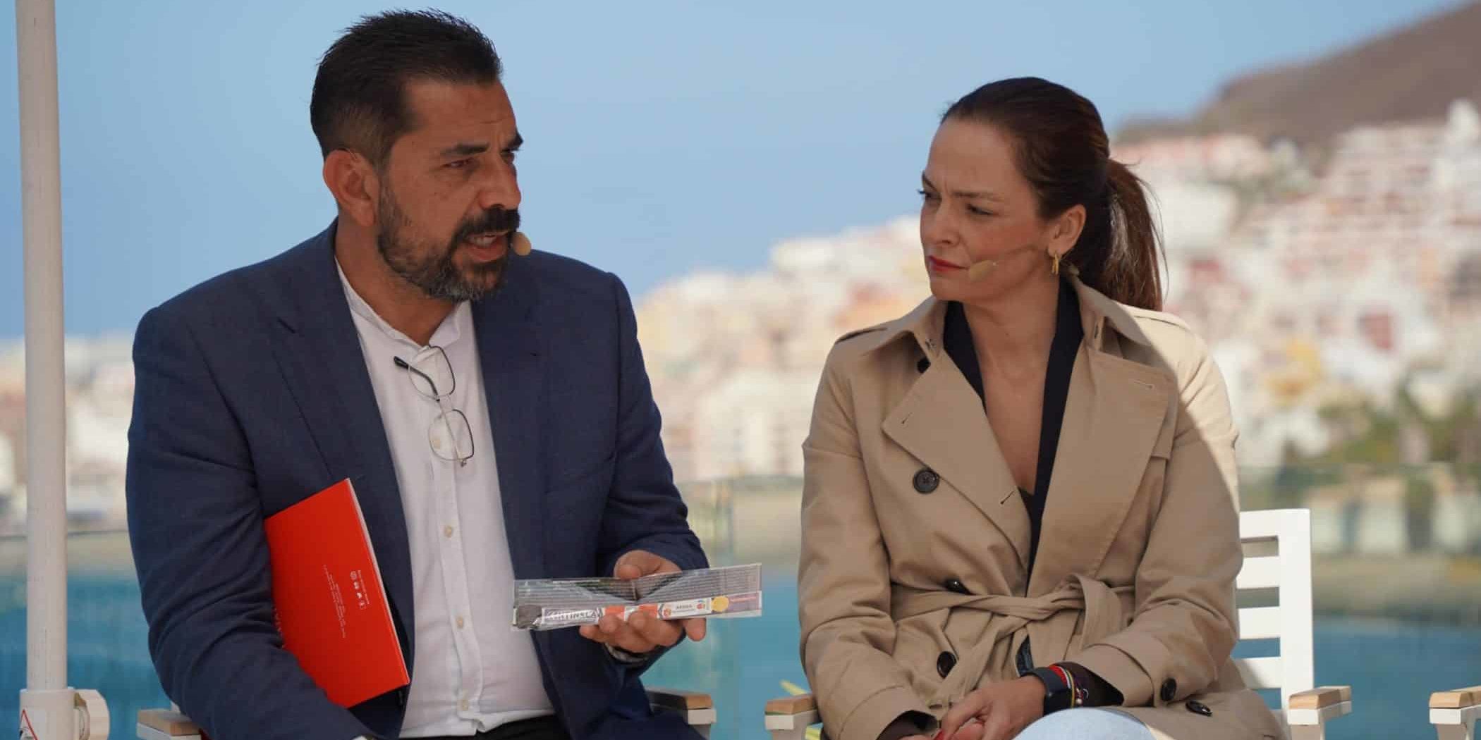 Arona. Pulseras Centinela. Alexis Gómez y Fátima Lemes