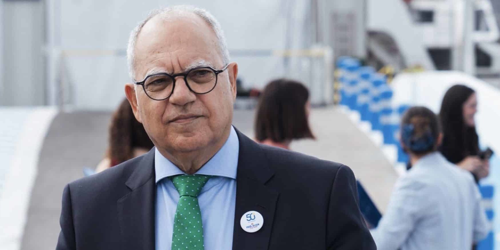 Casimiro Curbelo en el Puerto de Los Cristianos