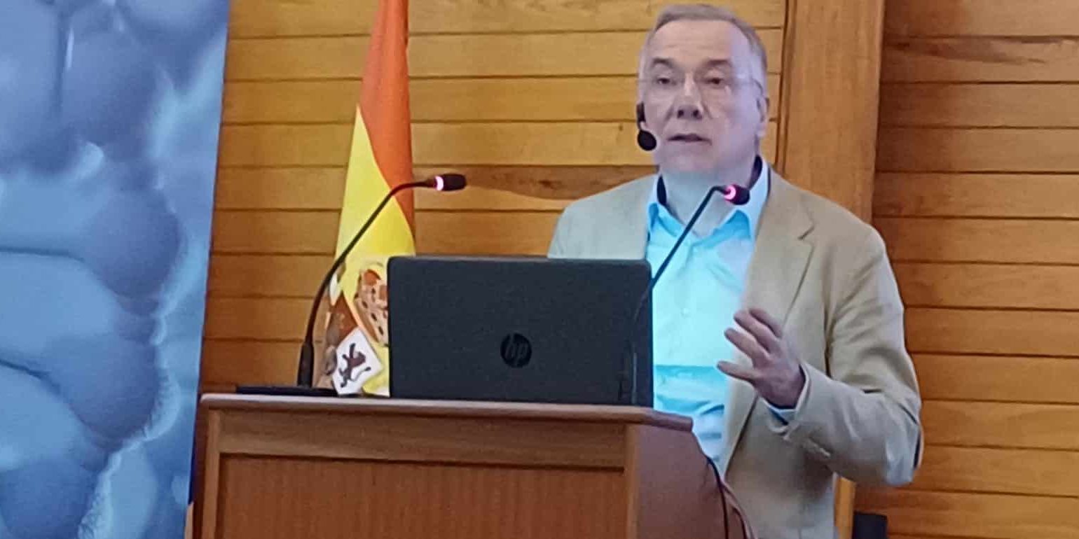 EL HUC OFRECE UNA PONENCIA SOBRE INNOVACIÓN EN SALUD 6-3-25