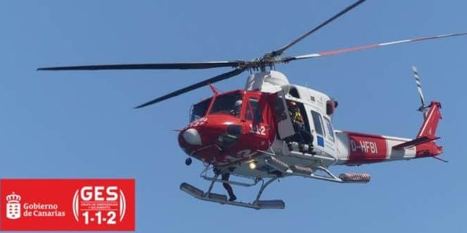 HELICÓPTERO DEL GES RESCATA A DOS PERSONAS EN APUROS EN LA COSTA DE LOS GIGANTES 3-3-25