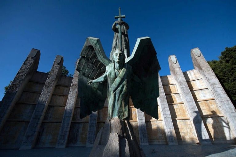 MONUMENTO A FRANCO-SANTA CRUZ 13-3-25