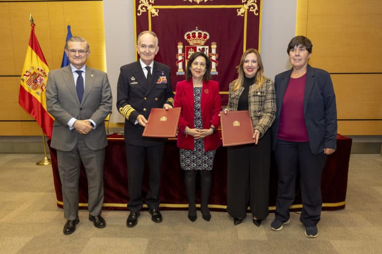 Operación Prometeo-Firma convenio Cabildo y Ministerio de Defensa (2)