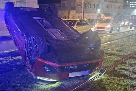 VEHÍCULO VOLCADO EN LA LAGUNA 11-3-25