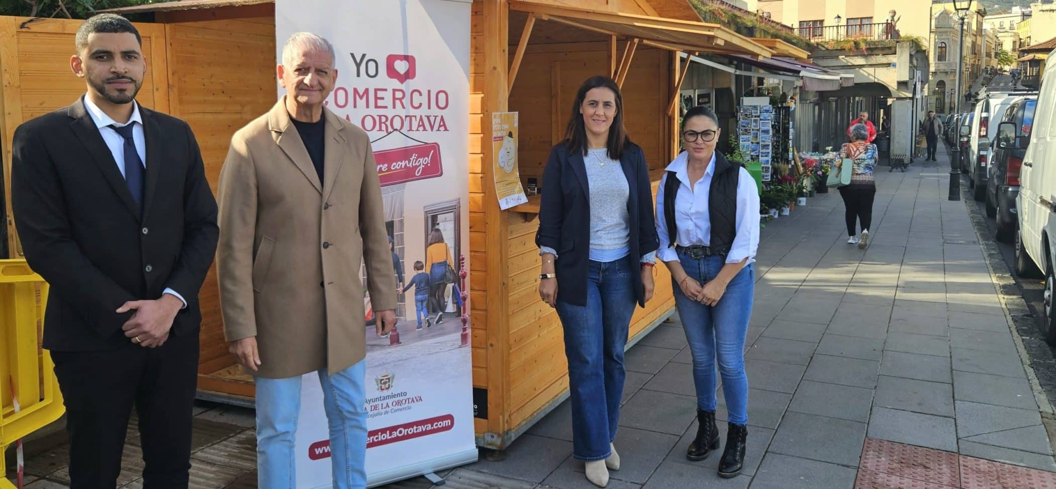 caseta en el puente. Visita alcalde y concejal comercio a la zona (1)