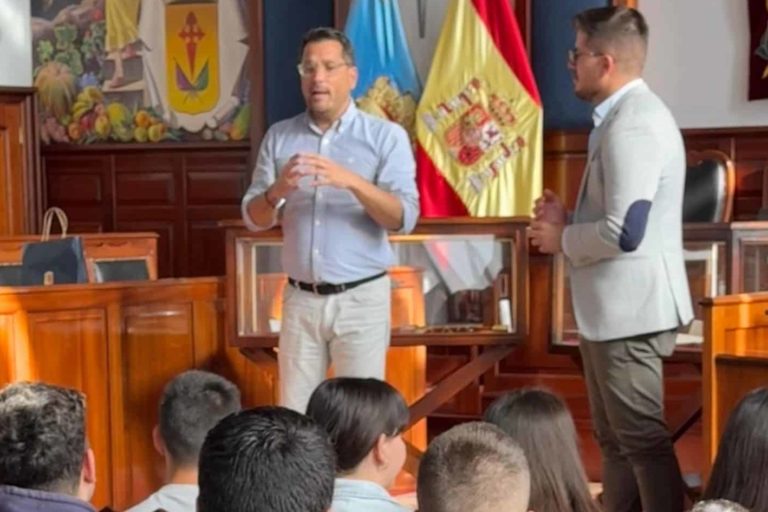 070425 Visita escolares IES Cruz Santa Fusi�n