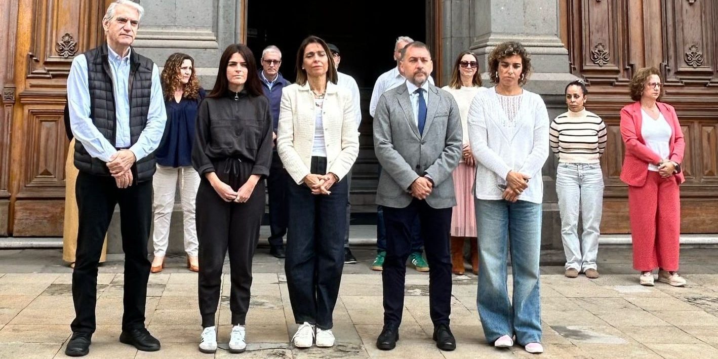 250411 Minuto de silencio (1)