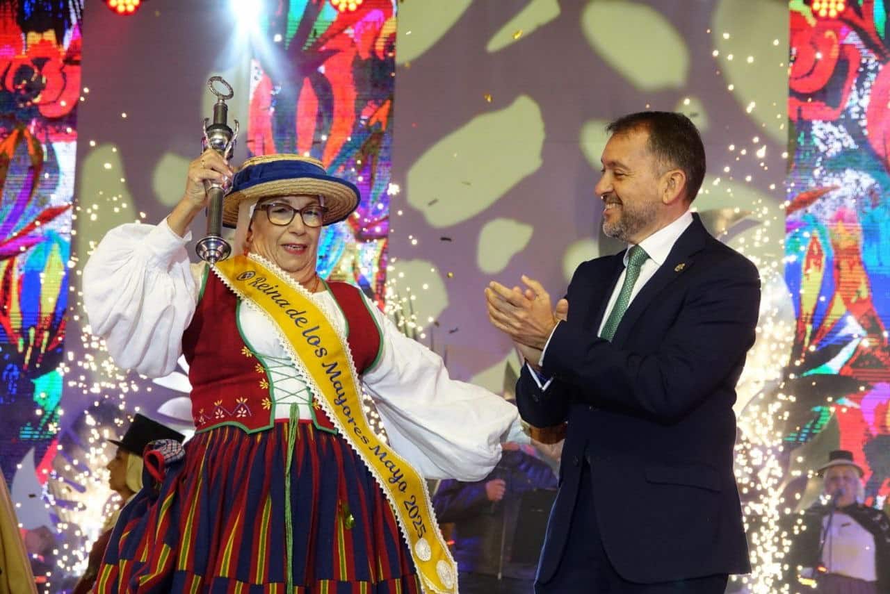 250426 Reina de los Mayores Mayo