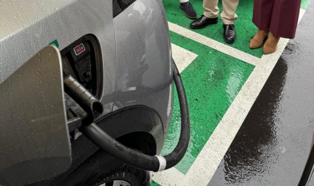 290425 Presentaci�n estaciones de carga de veh�culos el�ctricos