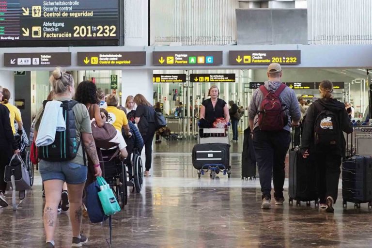 AEROPUERTOS CANARIOS-REGISTRO RÉCORD EN FIN DE SEMANA 19-4-25