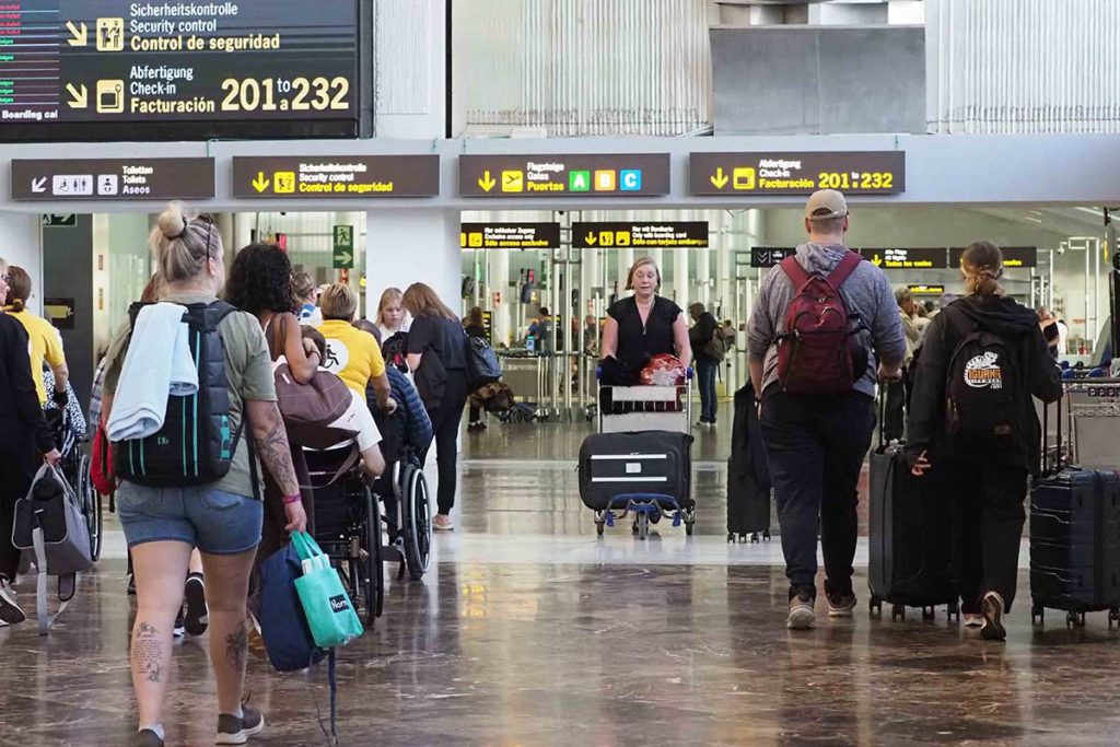 AEROPUERTOS CANARIOS-REGISTRO RÉCORD EN FIN DE SEMANA 19-4-25