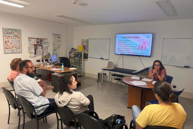 Escuela pacientes diabetes HUC