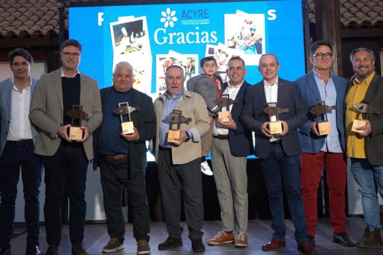 Foto de grupo de los premiados