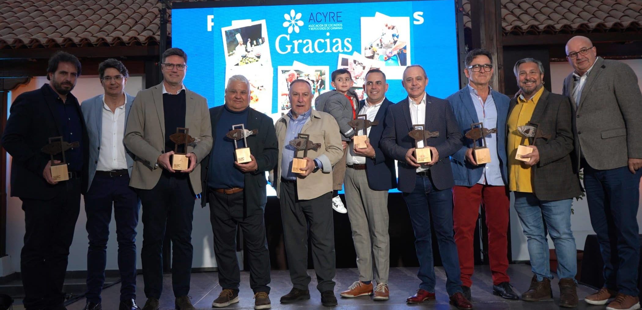 Foto de grupo de los premiados