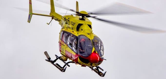 HELICÓPTERO DEL SUC TRASLADA A UN CICLISTA HERIDO TRAS UNA CAÍDA EN SAN BARTOLOMÉ DE TIRAJANA 4-4-25