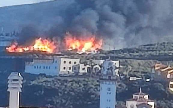 INCENDIO EN EL POLÍGONOMINDUSTRIAL DE GÜÍMAR 22-4-25