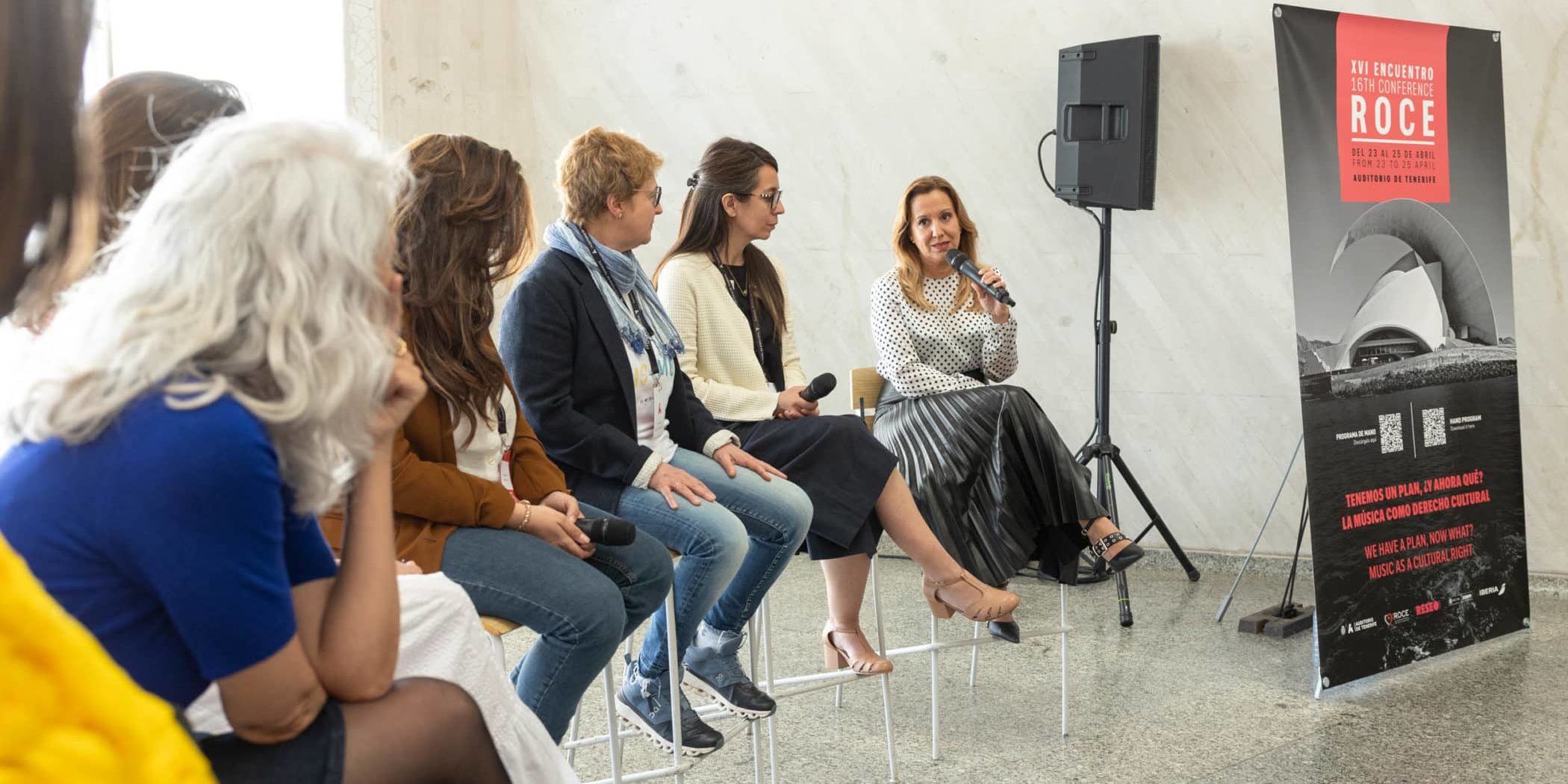 ROCE-Rosa Dávila interviene en el Encuentro de Mujeres