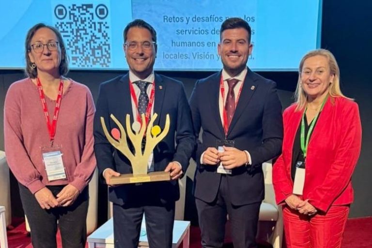140525 Recogida en Vitoria del Premio Nacional Gesti�n de Personas en la Administraci�n Local recursos humanos Ayuntamiento