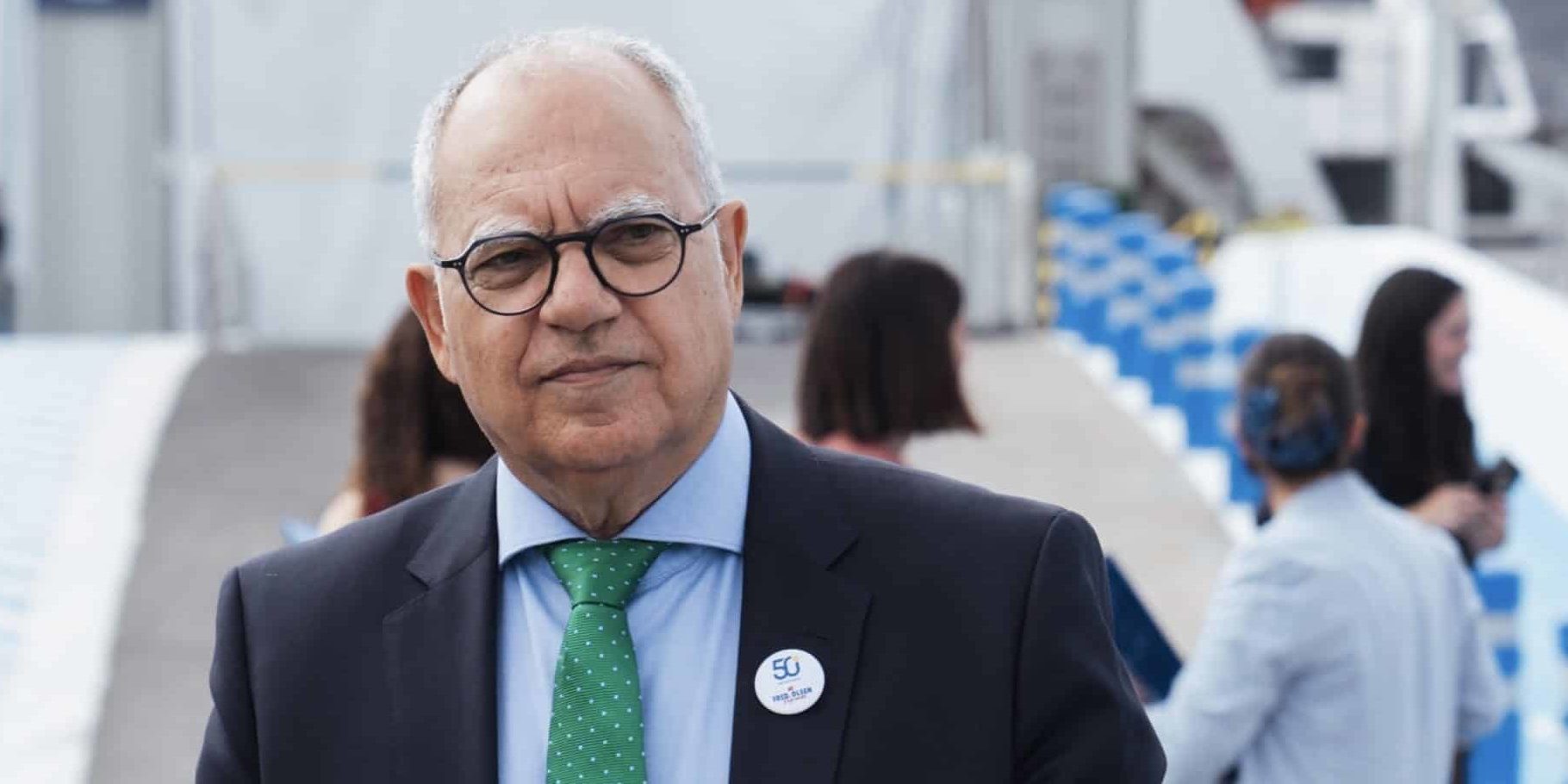 Casimiro Curbelo en el Puerto de Los Cristianos