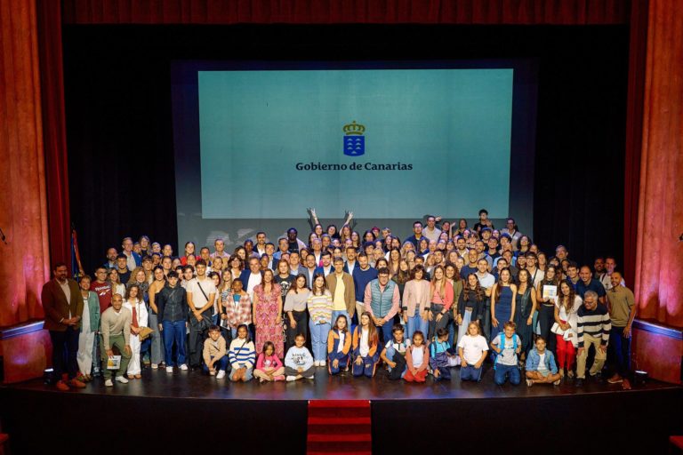 EDUCACIÓN ENTREGA LOS PREMIOS A SIETE PROYECTOS DE ACTIVIDADES EXTRAESCOLARES 20-5-25