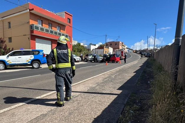HOMBRE HERIDO TRAS LA COLISIÓN DE DOS VEHÍCULOS EN LA LAGUNA 11-5-25