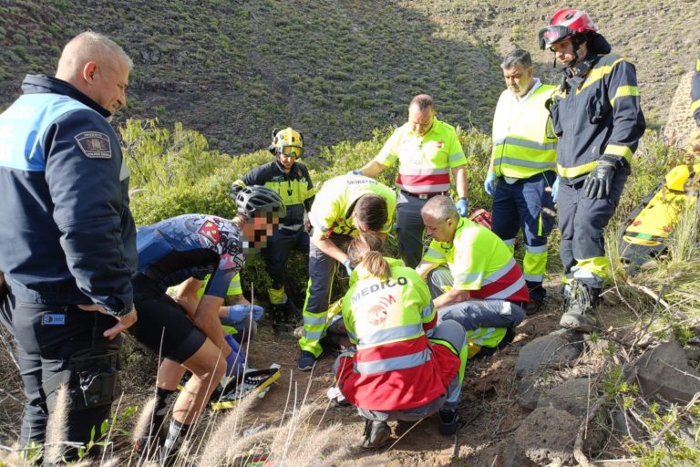 SENDERISTA HERIDO TRAS SUFRIR UNA CAÍDA EN INGENIO2-GRAN CANARIA 1-5-25