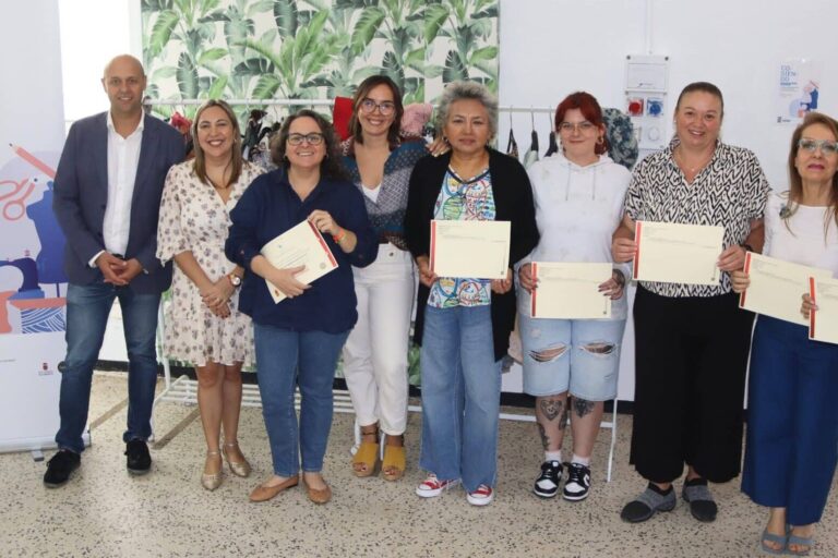 01_COSIENDO OPORTUNIDADES EN TACORONTE. FOTO DE GRUPO